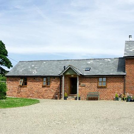 The Byre Villa Bishop's Castle Exteriör bild